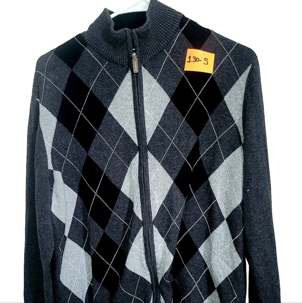 Argyle Zip-Up Sweater in Gray and Black